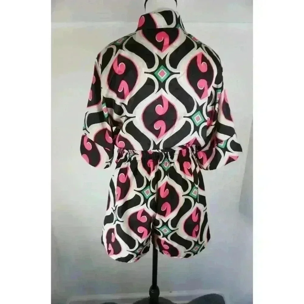 New Collection Italy Satin Button Down Crop Top & Short Set, Size M/L - Picture 7 of 12